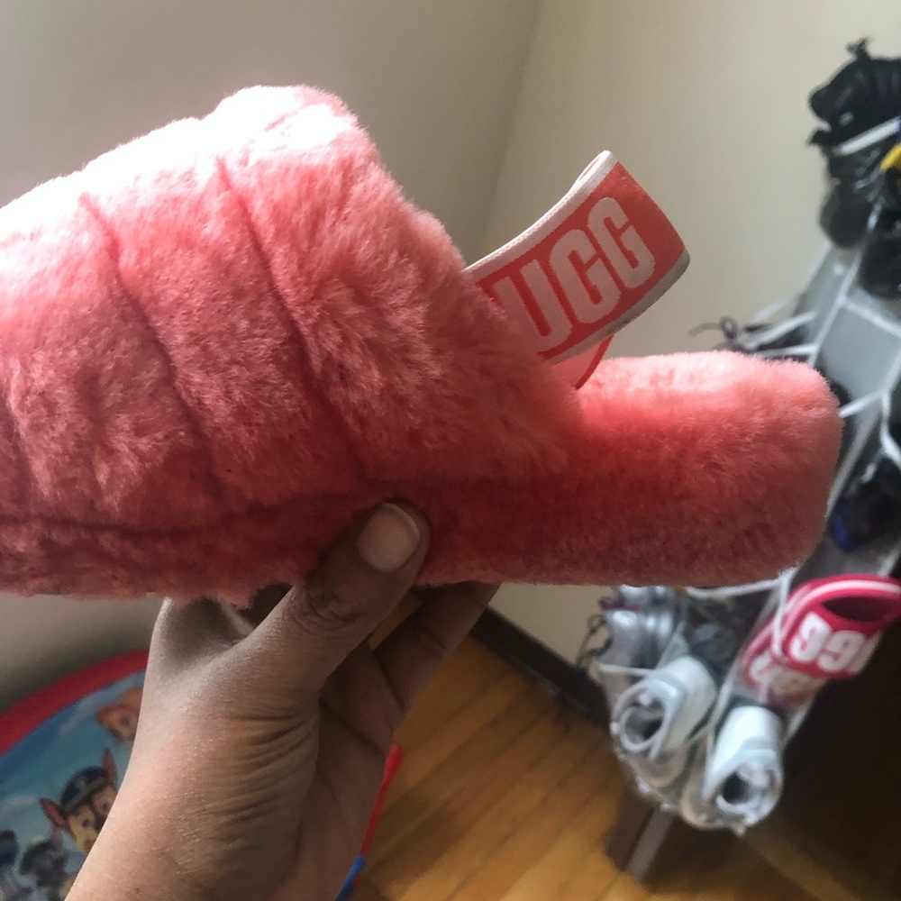 Pink ugg slides worn twice size 7 in women